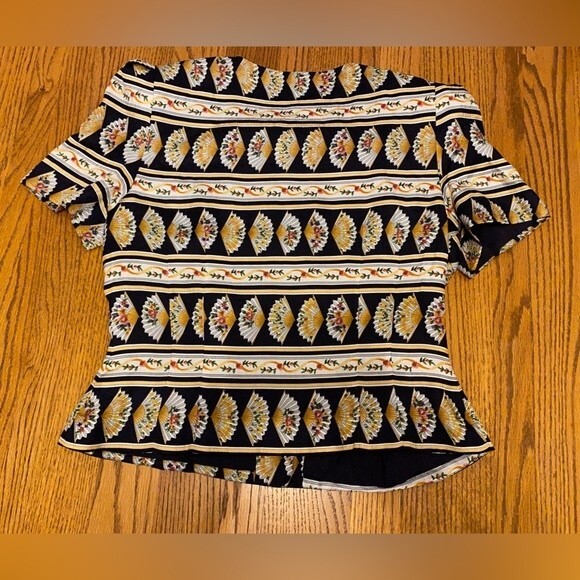 Maggy London Vintage 100% Silk Fan Pattern Skirt and Buttoned Top Set - Picture 3 of 16
